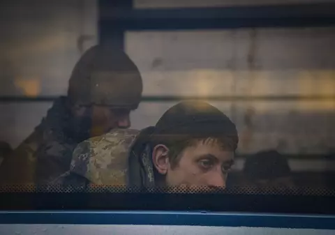 Ucraina anunță ”cel mai mare schimb de prizonieri” cu Rusia: 144 de soldaţi, dintre care 95 de apărători de la Azovstal