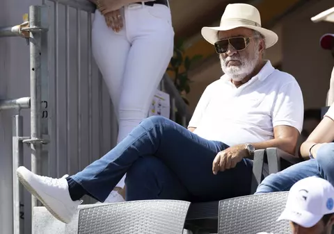 1.500 de euro, chiria plătită lunar statului de Ion Țiriac pentru un teren de 12.500 mp. Și-a ridicat acolo un aeroport privat