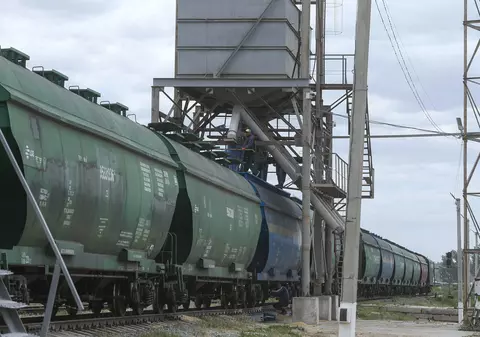EXCLUSIV. Exporturile de cereale ucrainene prin România. De ce peste 6.000 de vagoane așteaptă să fie descărcate