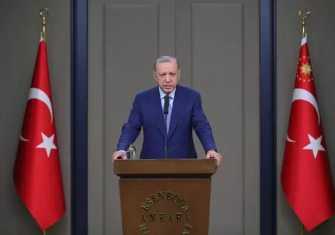 Turcia cere Finlandei şi Suediei extrădarea a 33 de membri ai unor organizații teroriste