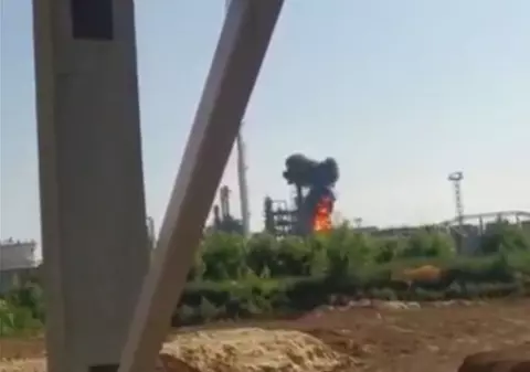 Incendiu la o rafinărie din Rusia în urma unei lovituri cu drone