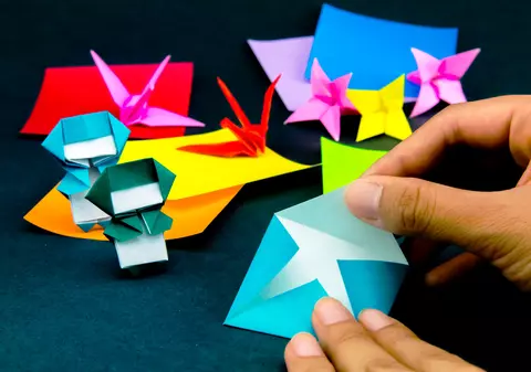 Origami, arta japoneză prin care hârtia prinde viață