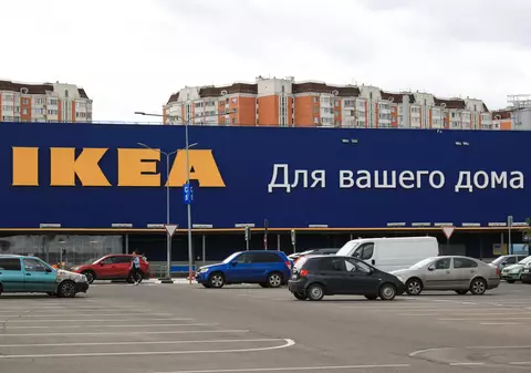 IKEA își scoate la vânzare fabricile din Rusia și plănuiește reduceri de personal. Câți angajați vor rămâne fără loc de muncă