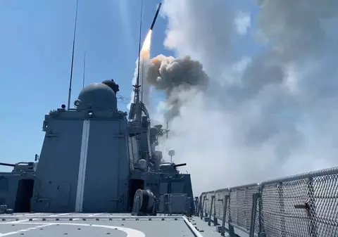 Ucraina confirmă că a lovit platforma petrolieră din Marea Neagră folosită de trupele ruse