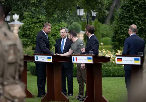 Vizita celor patru lideri europeni la Kiev, în presa internațională. Focus pe Macron, Scholz și Draghi, mai puțin pe Iohannis