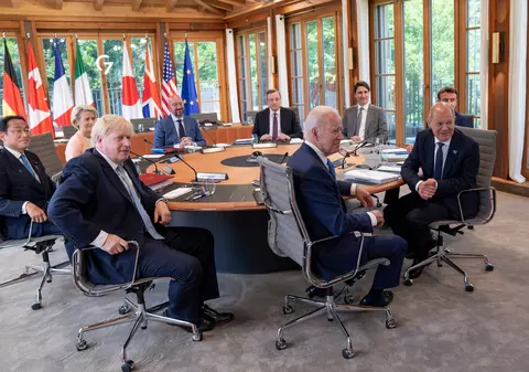 Liderii G7 anunță interzicerea importurilor de aur rusesc. „Trebuie să tăiem finanțarea regimului lui Putin”