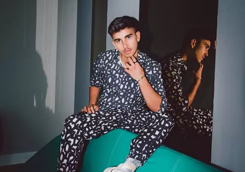 Cum arăta Sebastian Dobrincu la 19 ani, când nu era atât de faimos în România. Tânărul milionar plătea lunar o chirie de 15.000 de dolari în Silicon Valley