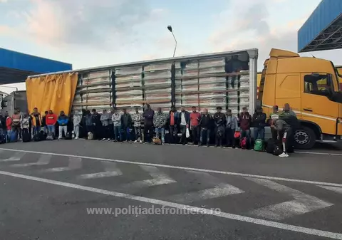 36 de migranți, găsiți printre sicrie, în TIR-ul unui șofer român care pleca în Italia