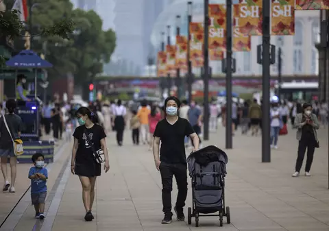 Carantina din Shanghai s-a sfârșit, însă locuitorii încă sunt traumatizați. „Au revenit mâncarea la pachet și berea, dar a dispărut sentimentul de siguranță”