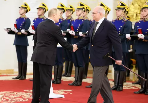 Marele regizor Nikita Mihalkov, după ce a fost premiat de Putin: „În Donbas se naște acum o nouă Rusie, o nouă elită a noastră”