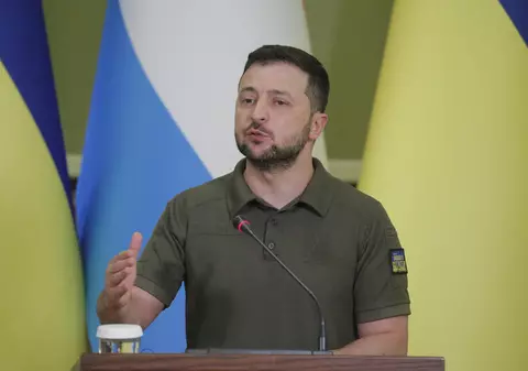 Volodimir Zelenski: „Armata rusă arde tot ce îi iese în cale sau devastează teritoriile ocupate”