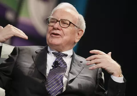 Cineva a plătit 19 milioane de dolari pentru un prânz. Meniul nu a fost dezvăluit, dar se știe cine va mai fi la masă