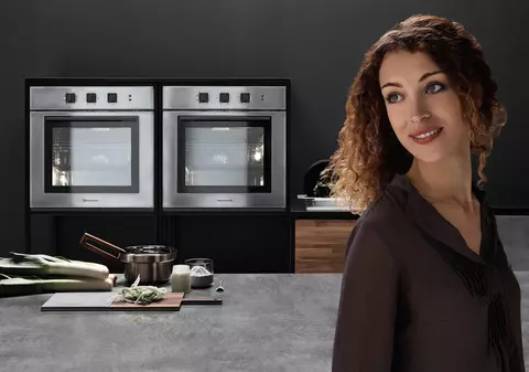 Bucătărie echipată - care sunt avantajele unui cuptor încorporabil?