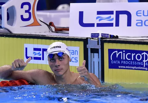 O nouă șansă pentru aur. David Popovici s-a calificat în finala de 100 de metri liber, la Europenele de natație pentru juniori de la Otopeni