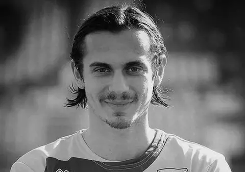 Roland Dedius Stănescu s-a sinucis. Fostul fotbalist de la Petrolul Ploiești a căzut de la etajul 4 al unui bloc din Voluntari