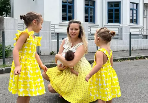 Laura Cosoi, despre viața cu trei fete. Vedeta a născut-o pe Lara luna trecută. „Nu am reuși să dorm mai deloc”