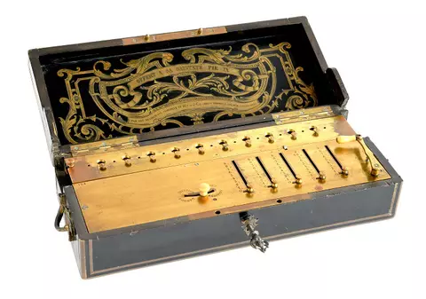 Așa arăta calculatorul Papei Pius al IX-lea. Suma cu care a fost achiziționată piesa construită la mijlocul secolului al XIX-lea