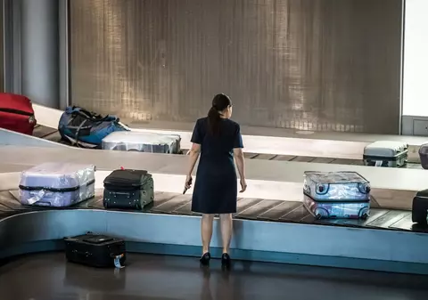 Un pasager a cumpărat un bilet de avion doar pentru a-și căuta bagajul rătăcit pe aeroportul din Dublin. L-a găsit