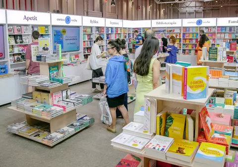 Ce cărți merită să cauți la Bookfest 2023. Recomandările făcute de cinci scriitori, critici de film și de literatură