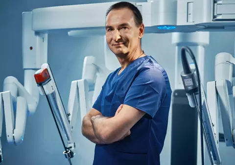 Intervenții robotice, realizate în cadrul MedLife Medical Park, cu tehnologia de ultimă generație a robotului da Vinci Xi
