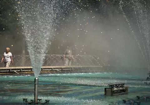 Peste 1.900 de oameni au avut nevoie de ajutor medical sâmbătă, în cea mai călduroasă zi din acest an