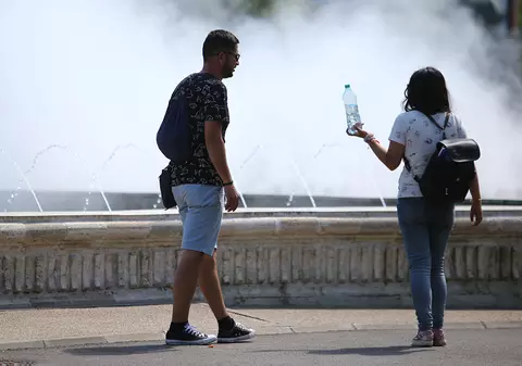 Codul portocaliu de caniculă a fost extins pentru mai multe județe. Zile de foc în București și în aproape toată țara