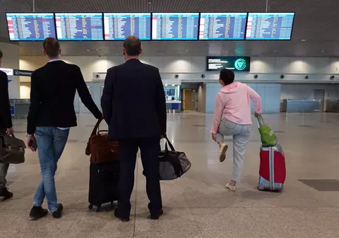 Personalul de la sol al companiei Lufthansa intră miercuri în grevă. Sunt așteptate întârzieri şi anulări de zboruri