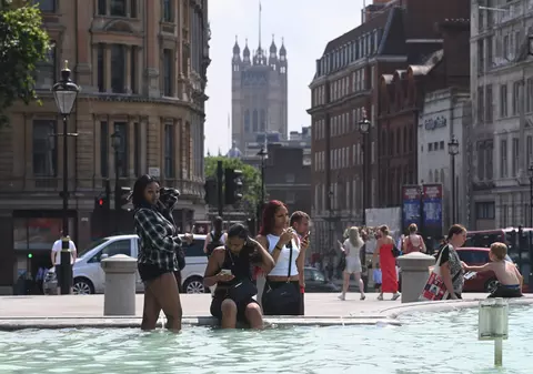 Cod roșu de caniculă în Marea Britanie. Autoritățile se așteaptă la temperaturi record