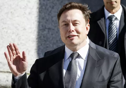 Elon Musk rupe tăcerea pe Twitter. Ce fotografie a postat miliardarul, după o absență de nouă zile