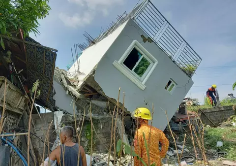 Un cutremur violent, de peste 7 grade pe scara Richter, a lovit nordul Filipinelor. Cel puțin 5 oameni și-au pierdut viața