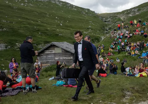 Violonistul Alexandru Tomescu a cumpărat cabana Caraiman pentru a o restaura și a o reintroduce în circuitul turistic