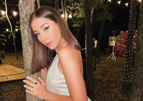 INTERVIU. Nicole Cherry, despre cum îmbină cu succes viața personală cu cea profesională: „Îmi reîncarc bateriile în drum spre concerte”