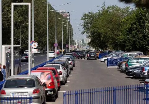 Primăria Mangalia a eliminat taxa de parcare „pentru a impulsiona sezonul turistic”