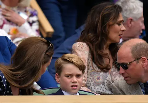 Prințul George al Marii Britanii, în centrul atenției la Wimbledon. Ducesa Kate și prințul William au stat în permanență cu ochii pe el