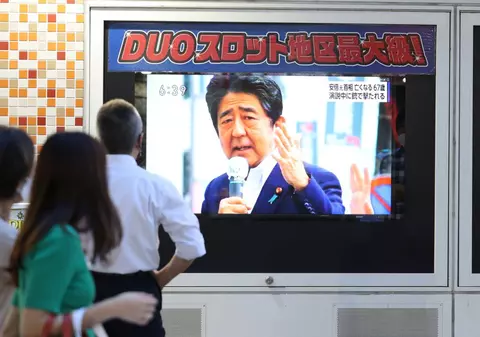 „Cum s-a putut întâmpla asta în Japonia?”. Șocul uciderii lui Shinzo Abe, într-una dintre cele mai sigure țări din lume