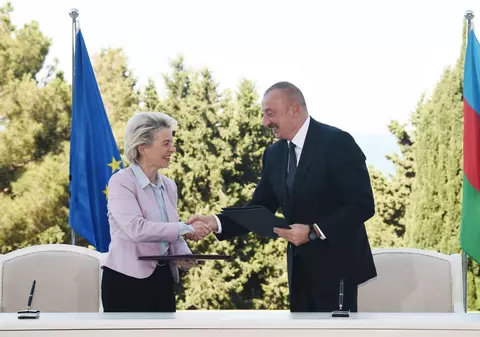 Azerbaidjan își va dubla exportul de gaze către UE până în 2027. Acordul, semnat azi