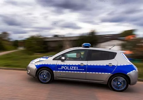 Hackerii au piratat ecranul informativ dintr-un sătuc german și au rulat ore întregi filme pentru adulți