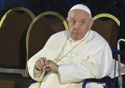 Papa Francisc și-a făcut debutul pe Spotify cu un interviu spectaculos și o mărturisire amuzantă: „De două ori am fost prins în flagrant”