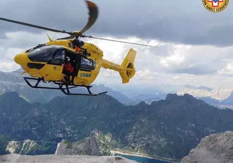 Români, printre turiștii dați dispăruți în urma prăbușirii ghețarului din Alpi. Șase oameni au murit, nouă sunt răniți