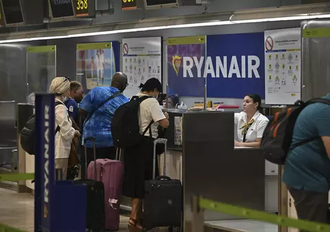 Vânzările Ryanair, afectate după ce mai multe site-uri de rezervări online au delistat zborurile companiei