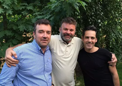 Cu ce se ocupă, de fapt, Tudor Petruț, alias Șerban din „Liceenii”, în America. În ce relații a rămas cu Ștefan Bănică jr