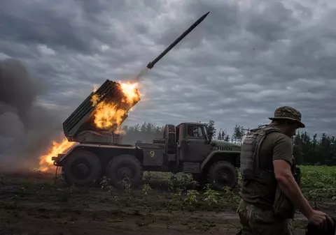Rusia cumpără milioane de rachete și obuze din Coreea de Nord, după dronele iraniene