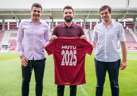 Adrian Mutu și-a prelungit contractul cu clubul Rapid. Până când este valabilă noua înțelegere