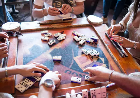 Cum se joacă Domino – istorie, reguli de joc