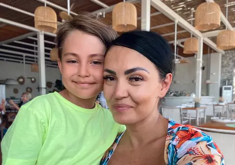 Andreea Mantea și-a mutat băiatul de la școală, după ce a fost bătut de colegi: „Vreo două săptămâni tot venea vânăt acasă”