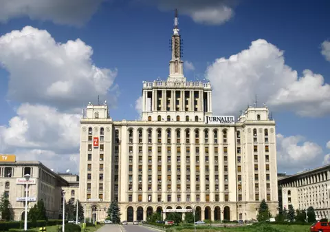 Bărbat găsit mort în Casa Presei din București. Surse: era angajat RA-APPS