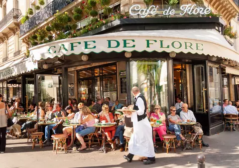 Cafenele celebre din Paris devenite obiective turistice
