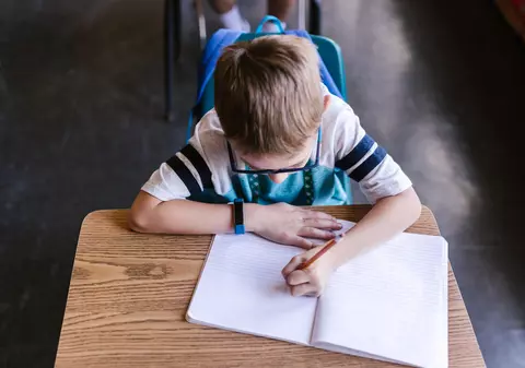 Abandonul școlar, o problemă de care nu putem scăpa?