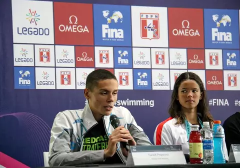 David Popovici, înainte de startul CM de înot pentru juniori de la Lima: „Doborârea unui record mondial este cool”