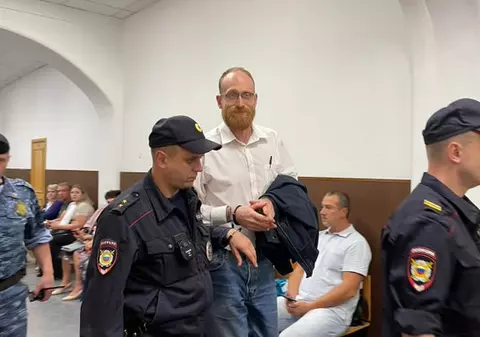 Un jurnalist rus riscă 8 ani de închisoare pentru că a donat 16 dolari fundației lui Navalnîi